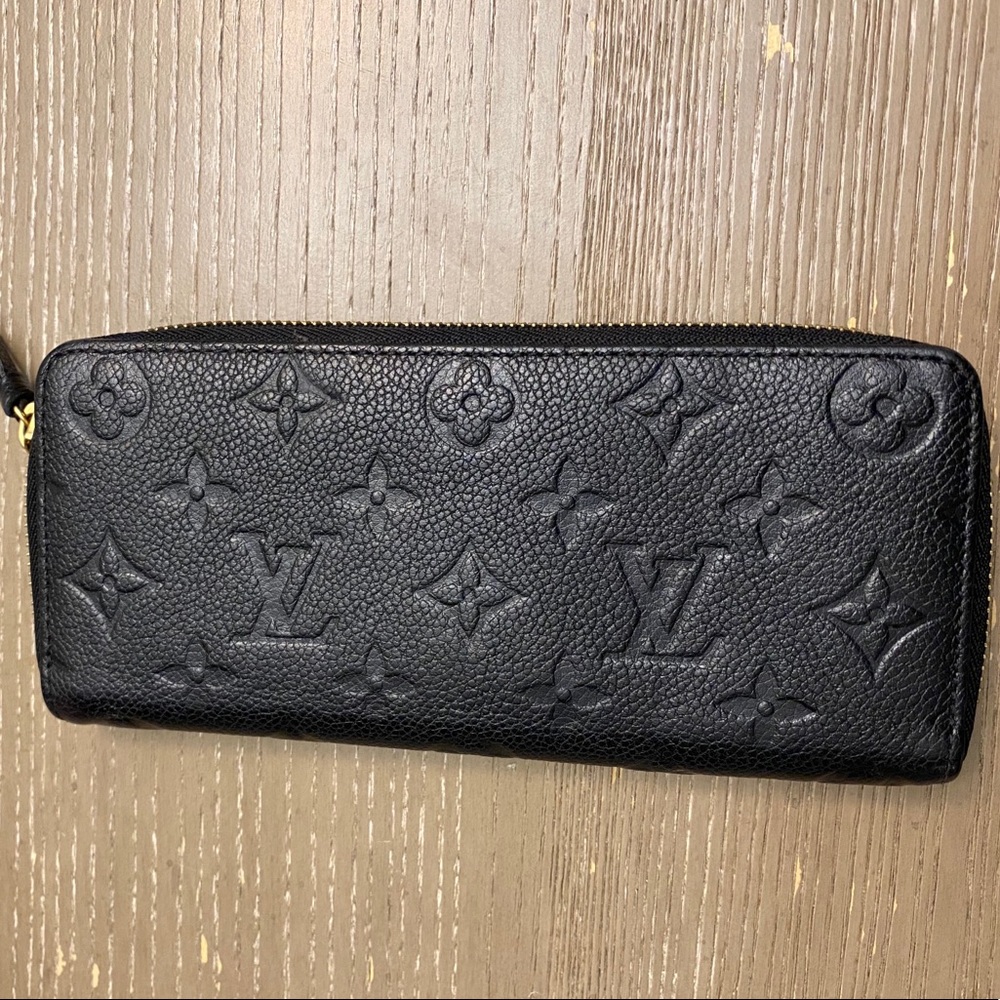 Louis Vuitton Zippy Wallet